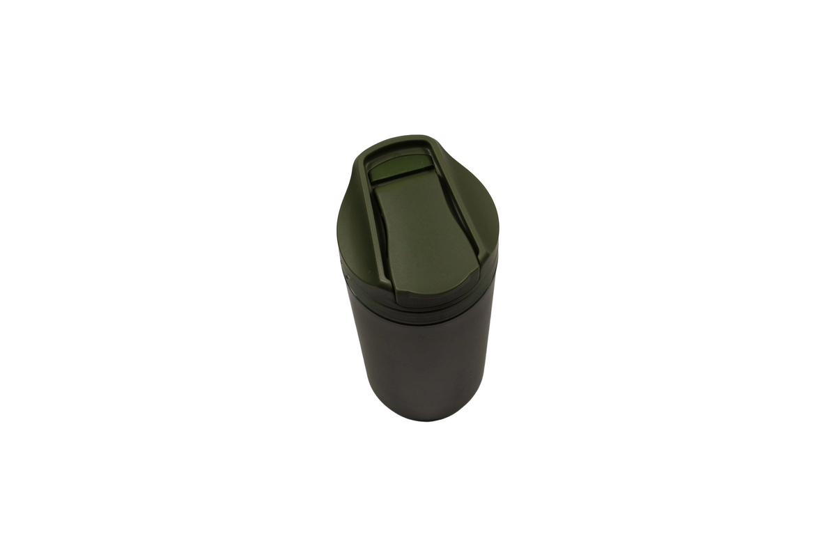 Bachgold Outdoor Wasserfilter, Filterflasche von oben mit olivgrünem Deckel